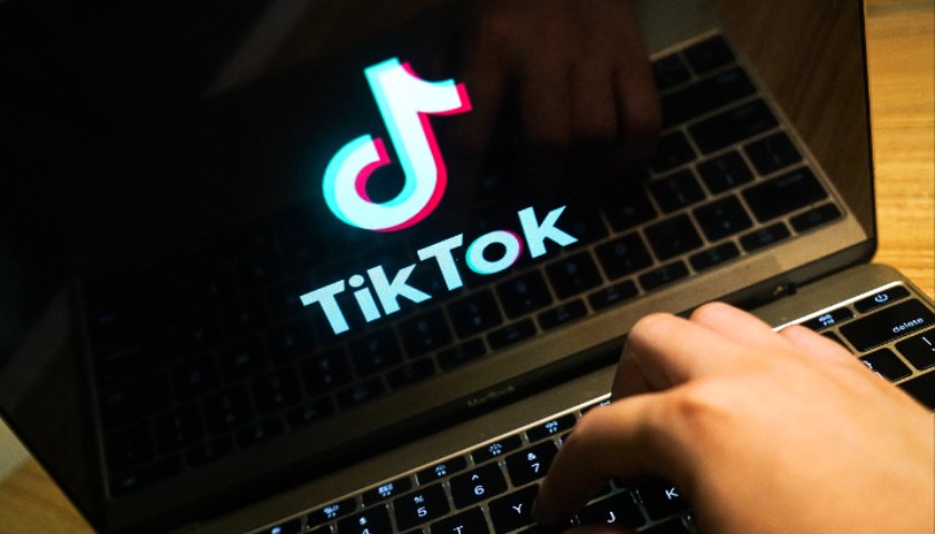 时隔近一个月后，TikTok重新上架美国苹果与谷歌应用商店